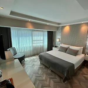 3* Otel The Roomy Nişantaşı